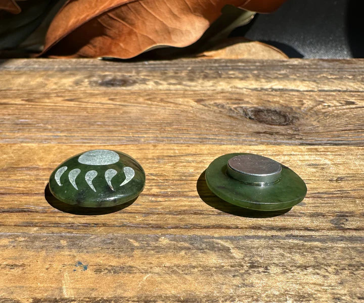 Jade Magnet - Bear Paw