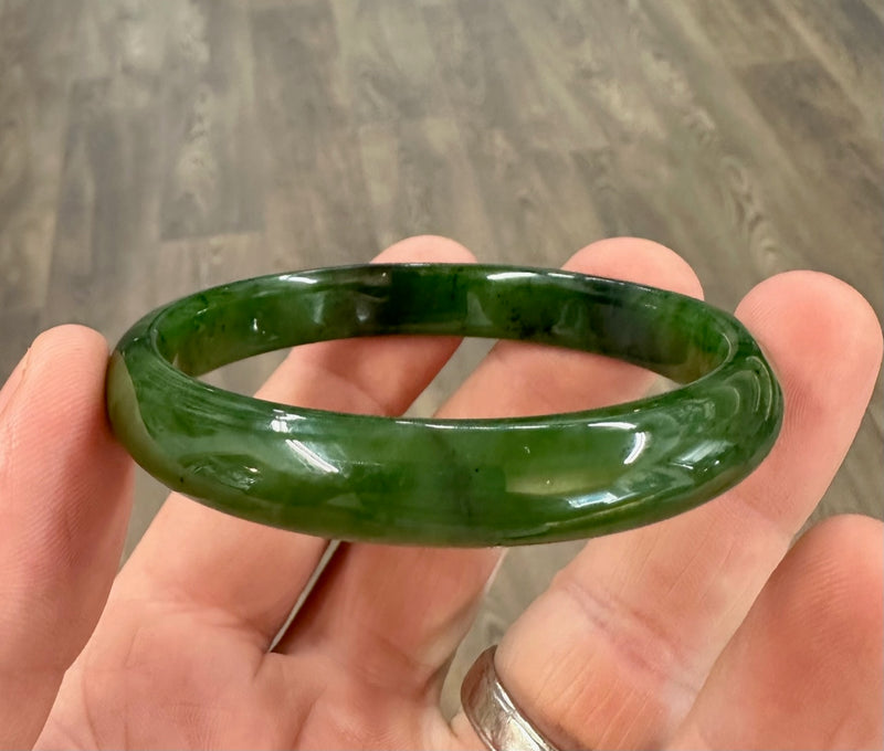 Canadian Jade Bangle, 60.5mm x 8.6mm