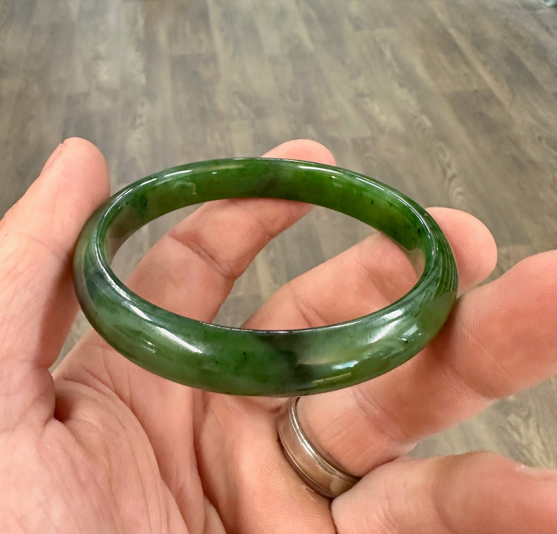 Canadian Jade Bangle, 60.5mm x 8.6mm