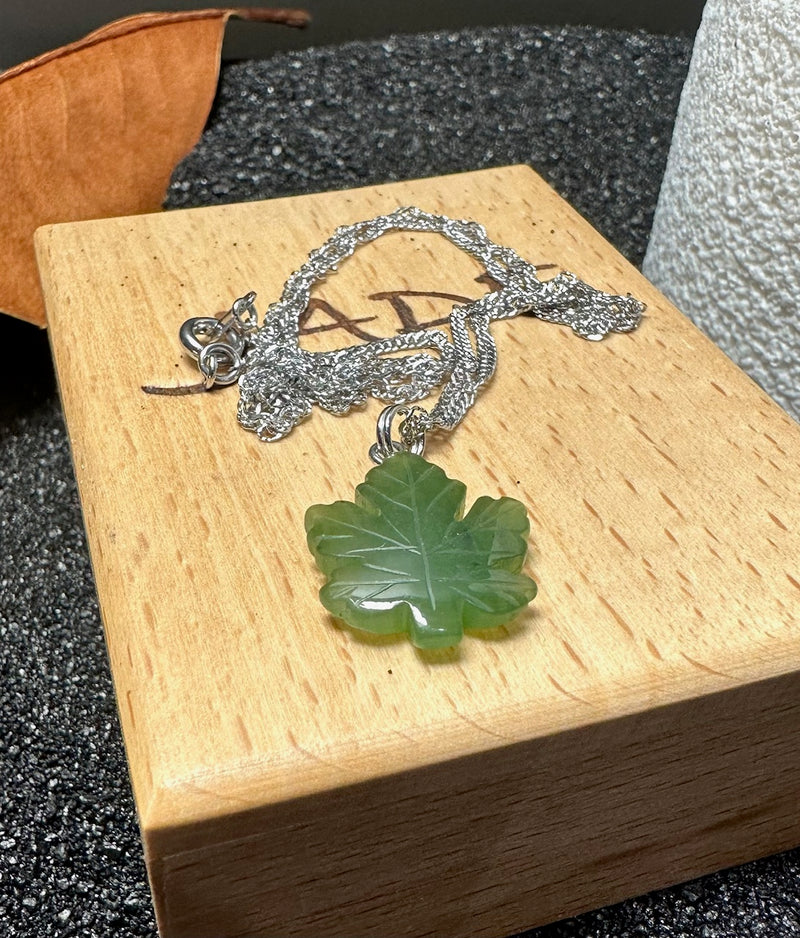 Maple Leaf Pendant/ Charm