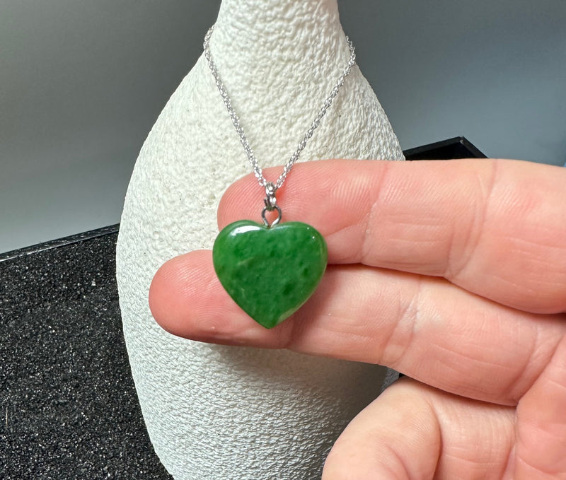 20mm Siberian Jade Heart Pendant