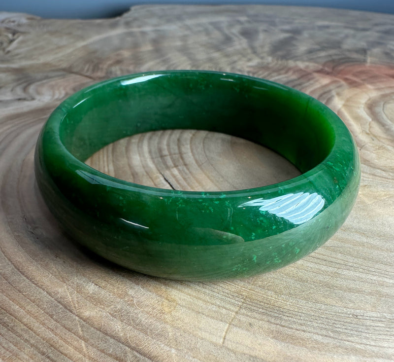 AA Medium Green Canadian Jade Bangle - 61.5 x 21mm