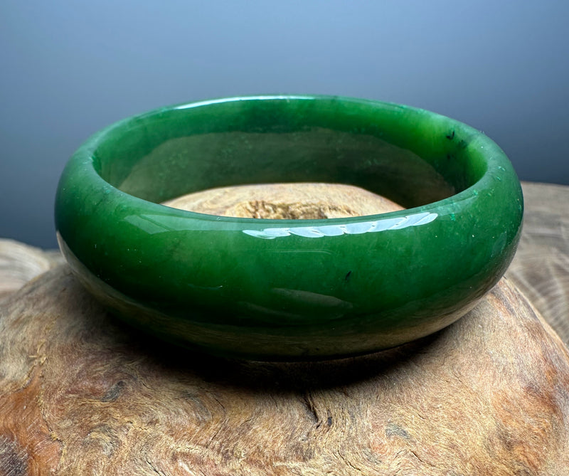AA Medium Green Canadian Jade Bangle - 61.5 x 21mm