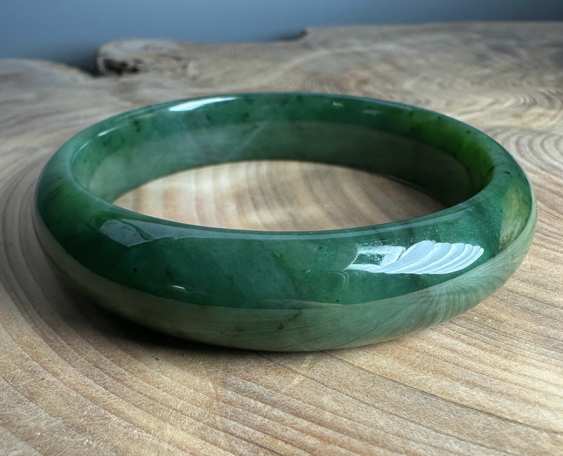 Canadian Nephrite Jade Bangle - 61mm x 15mm