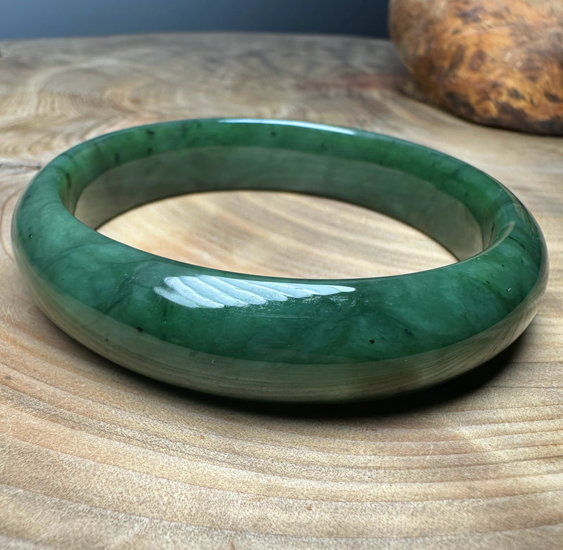 Canadian Nephrite Jade Bangle - 61mm x 15mm