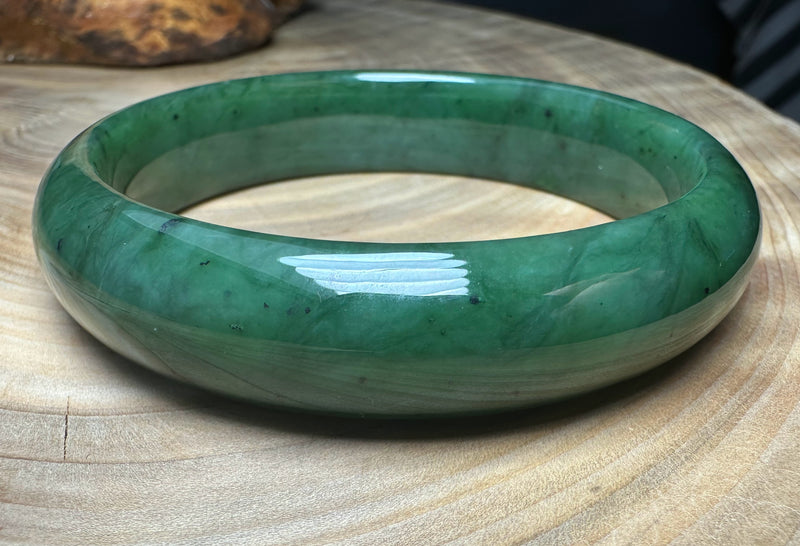 Canadian Nephrite Jade Bangle - 61mm x 15mm
