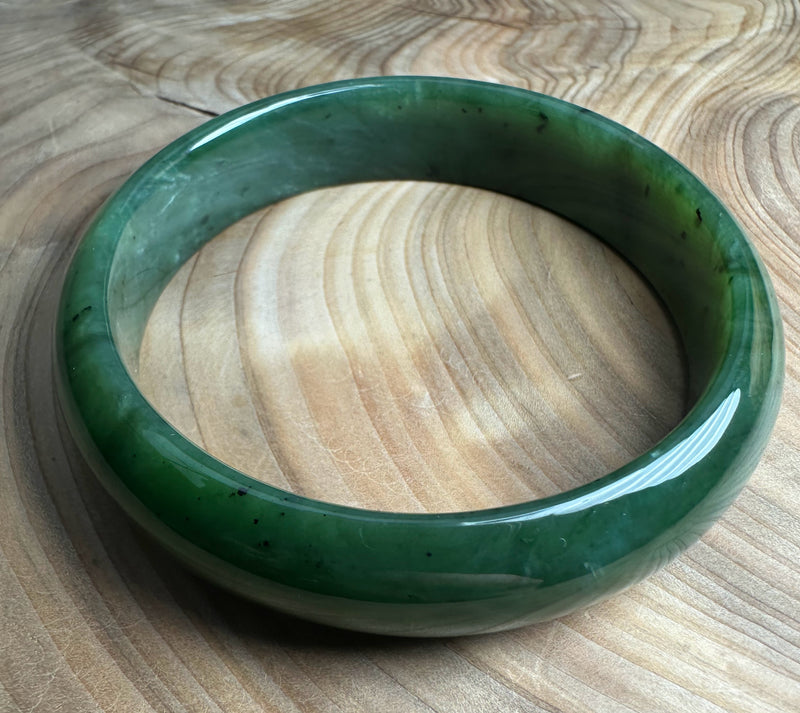Canadian Nephrite Jade Bangle - 61mm x 15mm