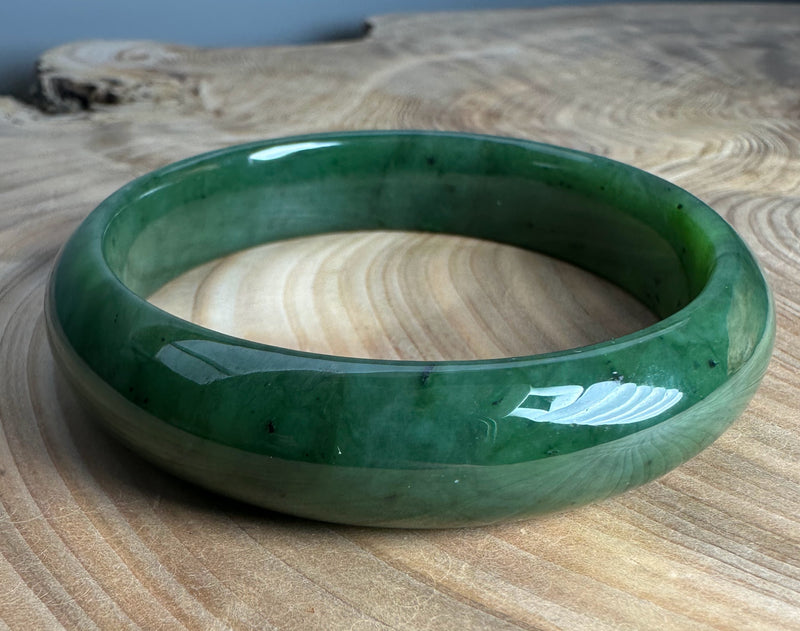 Canadian Nephrite Jade Bangle - 61mm x 15mm