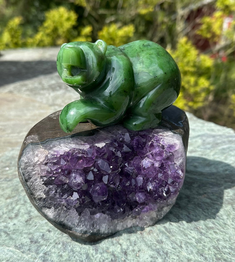 Bear on Amethyst Base