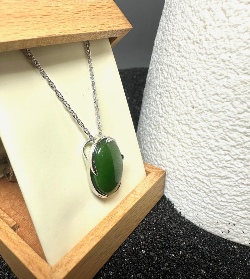 Oval Pendant, 5189