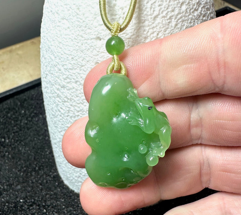 Siberian Jade Frog Pendant, 39mm