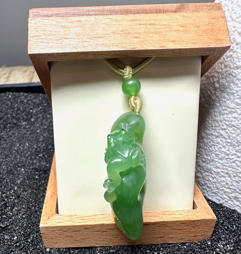 Siberian Jade Frog Pendant, 39mm