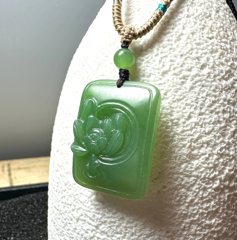 Siberian Jade Flower Pendant, 30mm