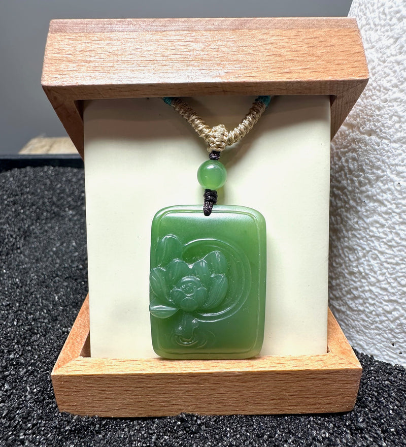Siberian Jade Flower Pendant, 30mm