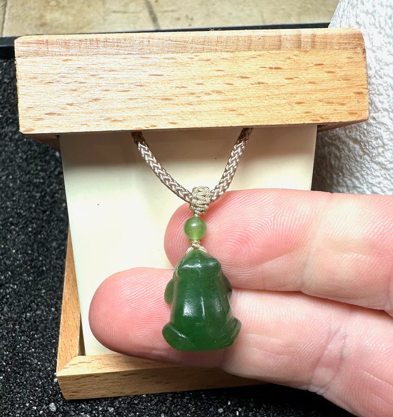 Small Siberian Jade Frog Pendant, 18mm