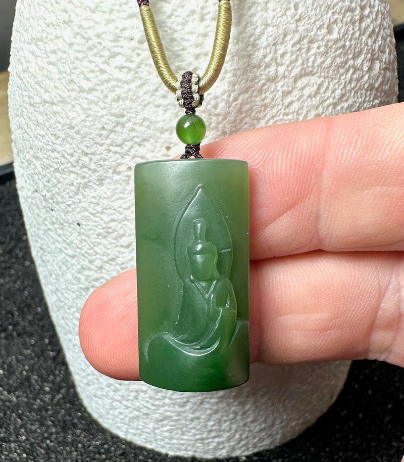 Siberian Jade Guanyin Pendant, 31mm