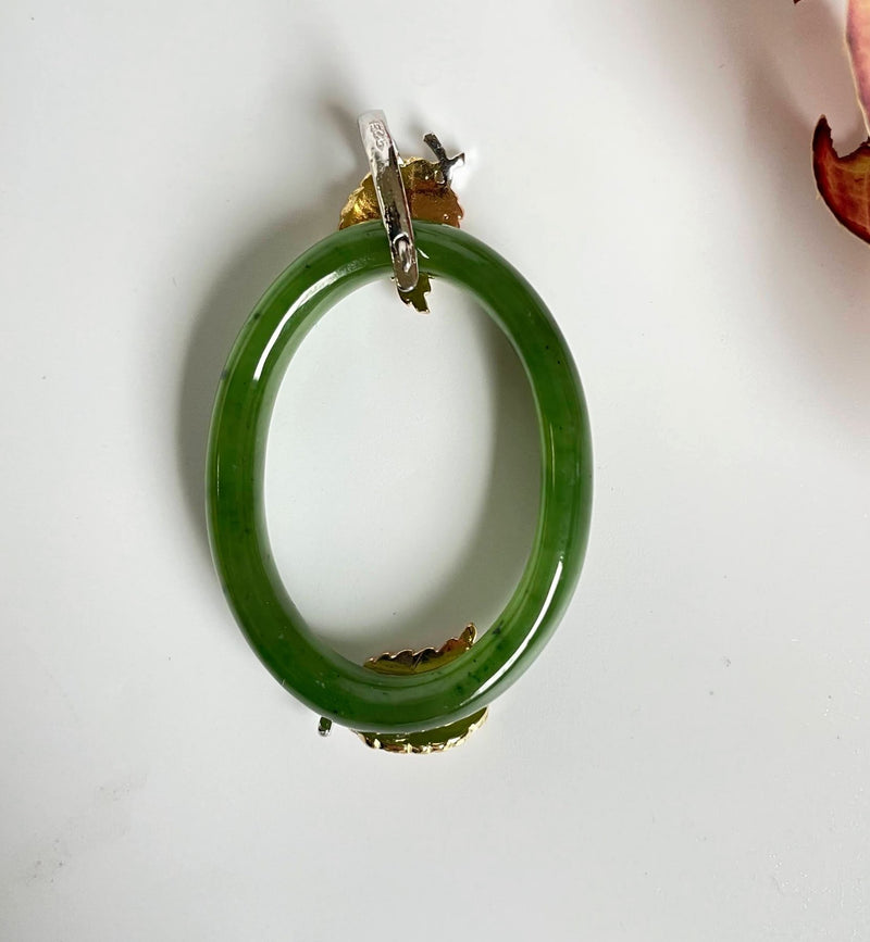 Oval Jade Pendant with Vermeil Leaves - 3
