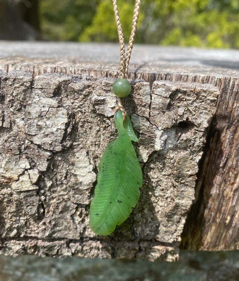 Pendant, Feather